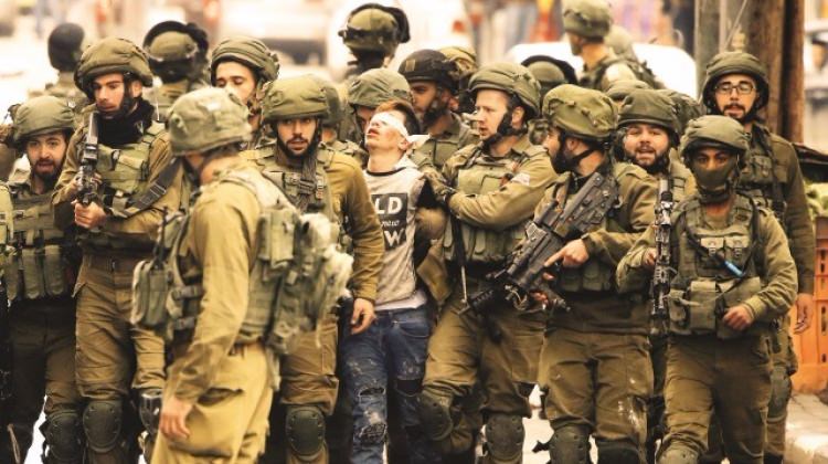 22 İsrail askerini tek başına korkutan genç adam