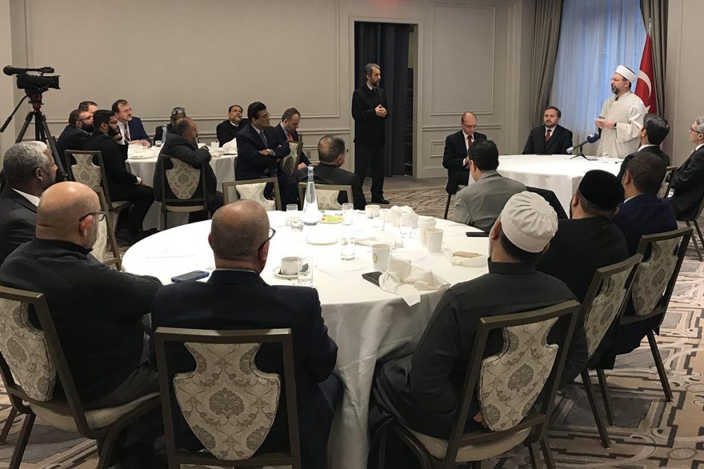 Diyanet İşleri Başkanı Erbaş, New York’ta Müslüman STK temsilcileri ile bir araya geldi