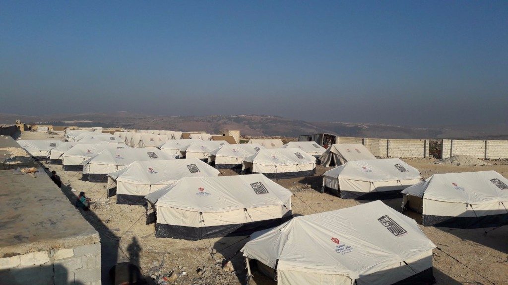 Türkiye Diyanet Vakfı, Hama’dan gelen aileler için 1.000 çadır kurdu
