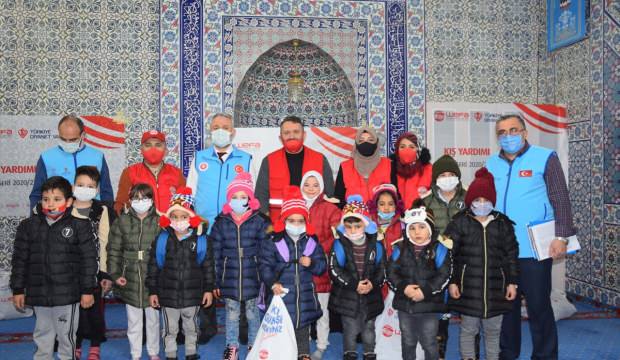 Kayseri’de 500 çocuğa kışlık elbise yardımı yapıldı