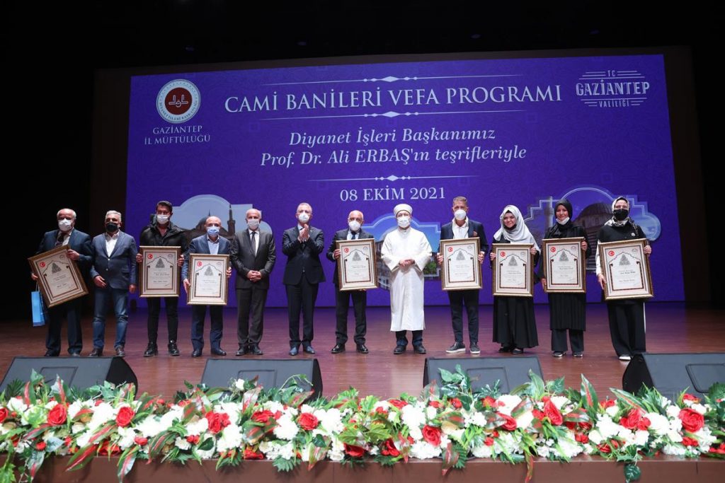 Diyanet İşleri Başkanı Erbaş, ‘Cami Banileri Vefa Programı’na katıldı