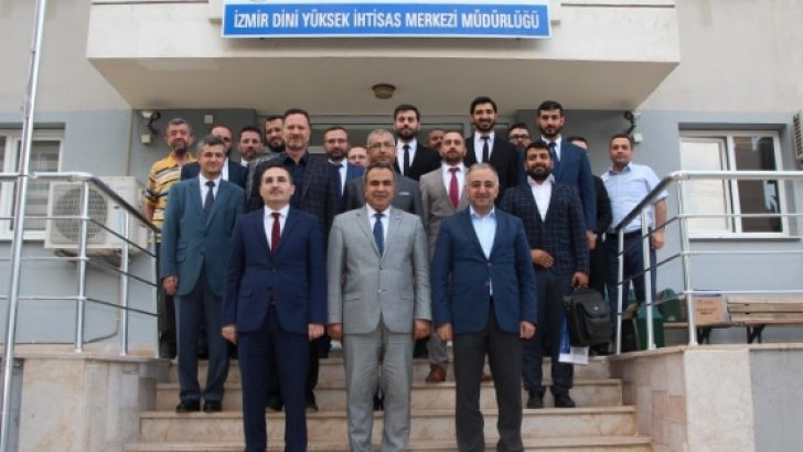 İzmir Dini Yüksek İhtisas Merkezi’nde mezuniyet heyecanı
