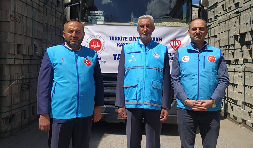 Kayseri’den deprem bölgesine konteyner yardımı sürüyor
