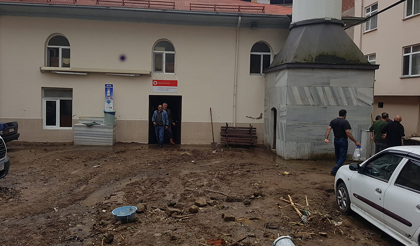 Giresun’da yağışta hasar gören camilerde çalışma başlatıldı